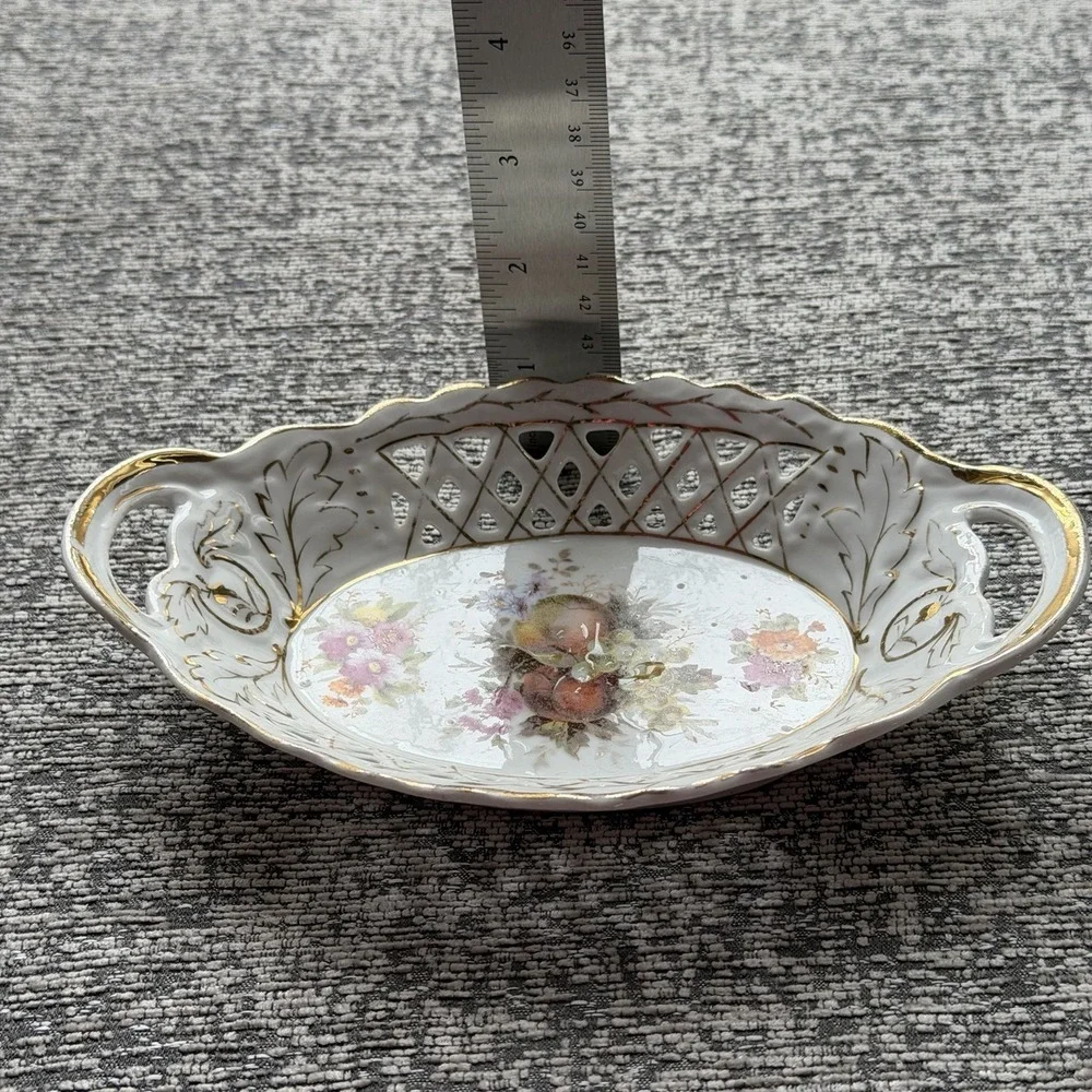 Vintage Reticulated Porcelain Trinket Dish Gold Trim Floral Vanity‎ Tray Handles